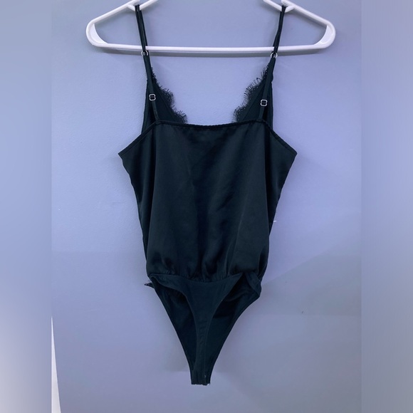 Abercrombie & Fitch Black Stain Floral Lace Sleeveless Bodysuit - Picture 8 of 10